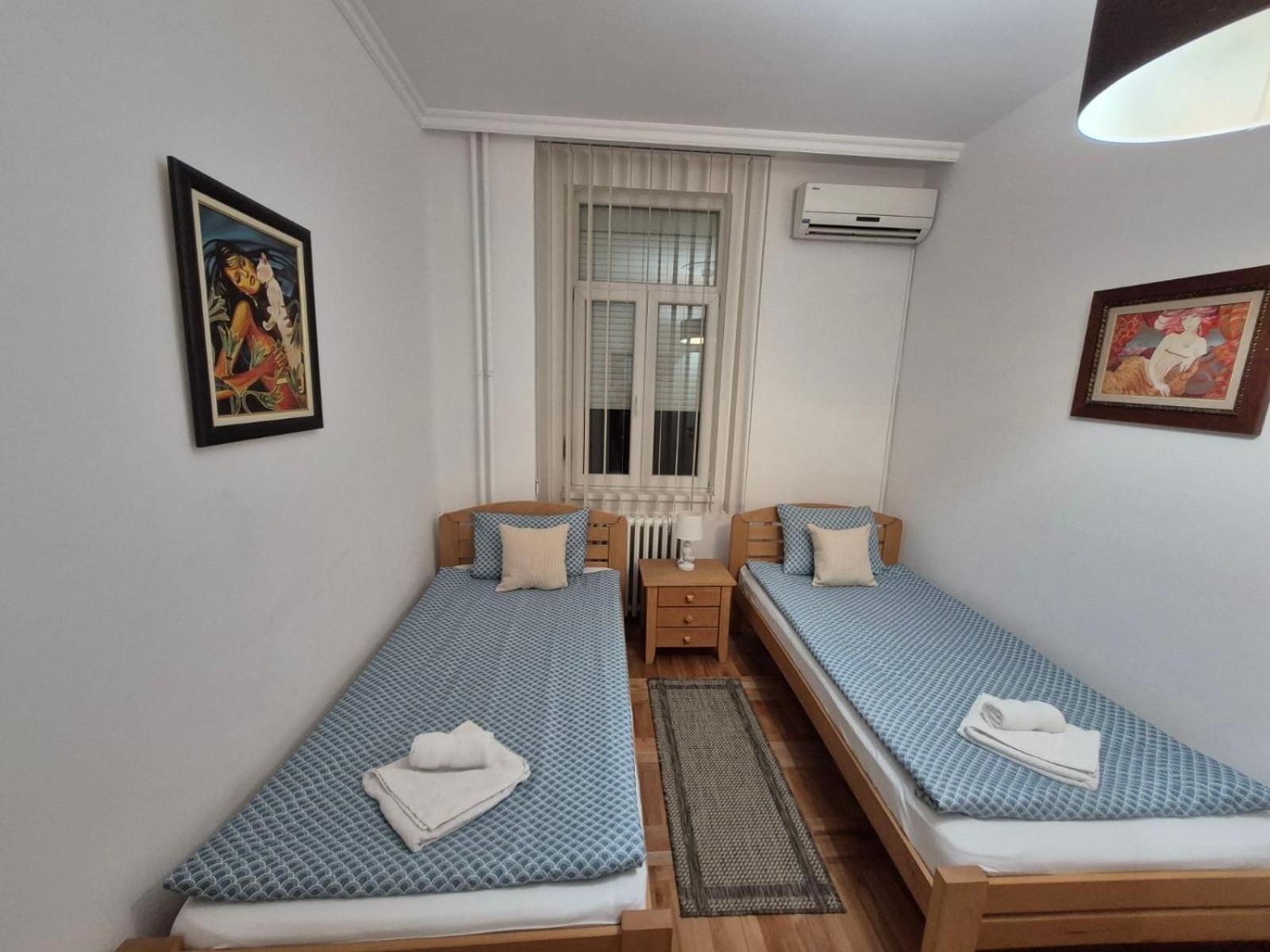 Authentic Belgrade Centre Apartments For Large Groups, Republic Square - Up To 47 People In 5 Apartments Номер фото
